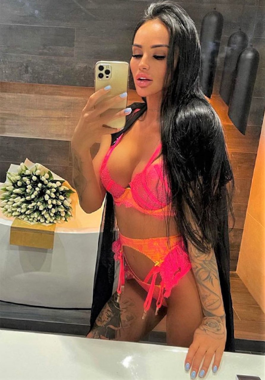 Валентина - Индивидуалка СПб +7(981)037-36-37
